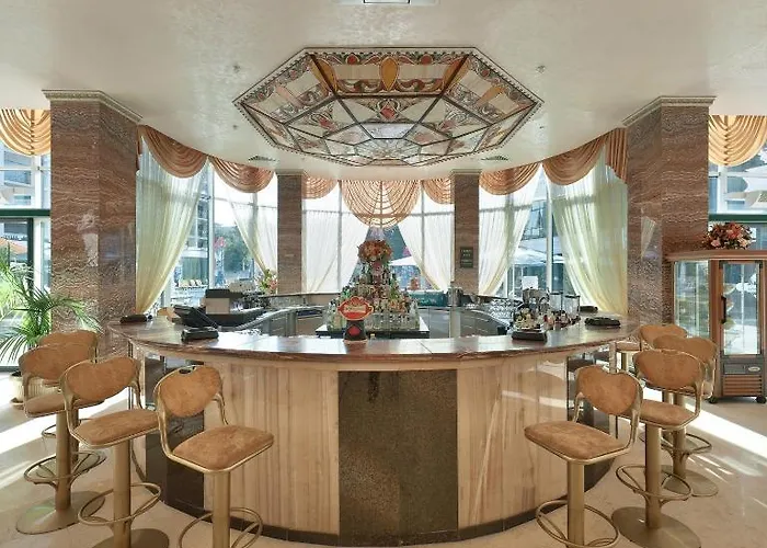 Planeta & Aquapark Free Access Otel