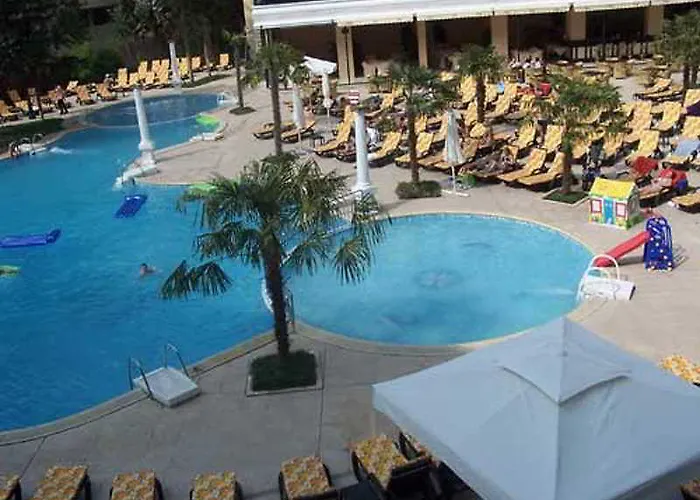 Planeta & Aquapark Free Access Otel 5*