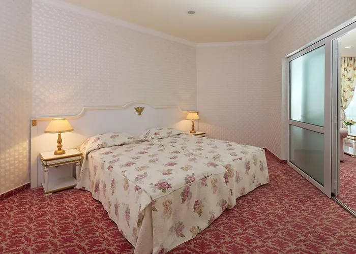 Planeta & Aquapark Free Access Sunny Beach