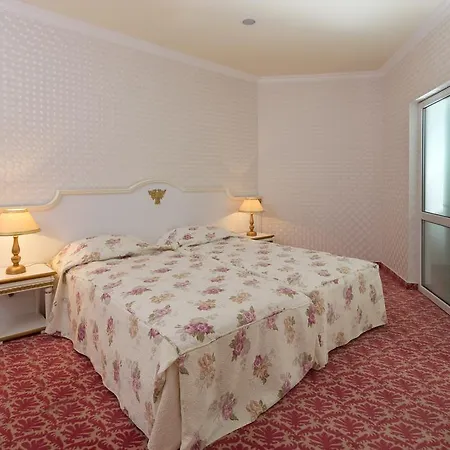 Planeta & Aquapark Free Access Sunny Beach