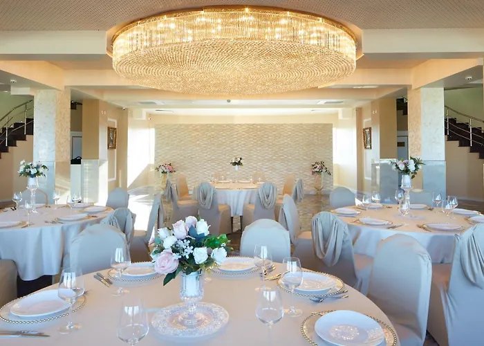 Planeta & Aquapark Free Access 酒店 5*