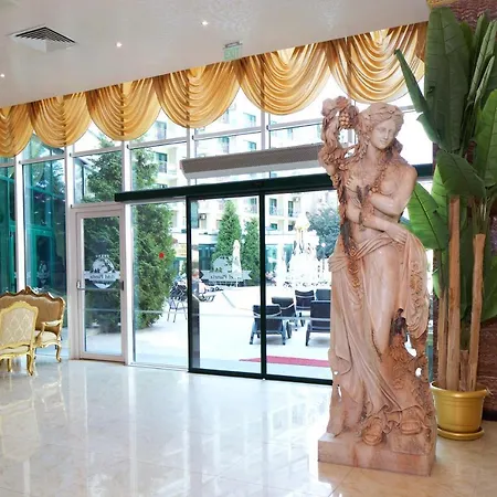 Planeta & Aquapark Free Access Hotel 5*